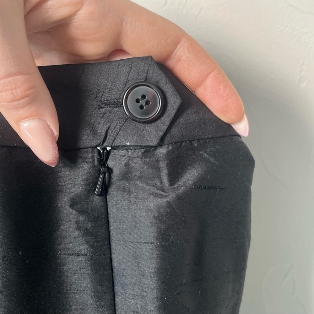 Hugo Buscati 100% Silk Black Pleated Cropped Tapered Dress Pants 12 Quiet Luxury - Picture 4 of 8